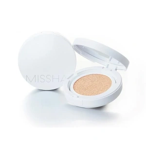 Missha Magic Cushion Moist Up