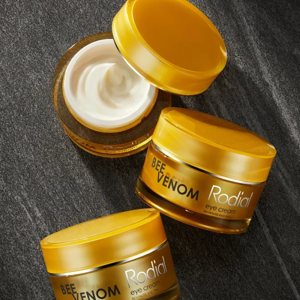Rodial Bee Venom Little Luxuries Kit - Image 3